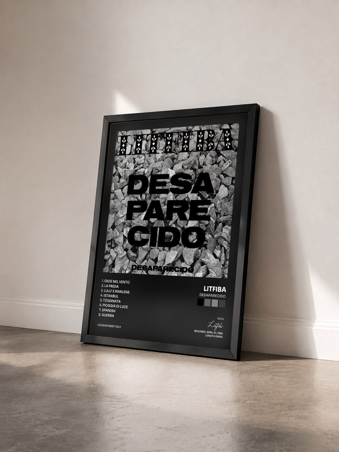 #noir Tableau de l'album Desaparecido de Litfiba vu de trois quarts, cadre noir