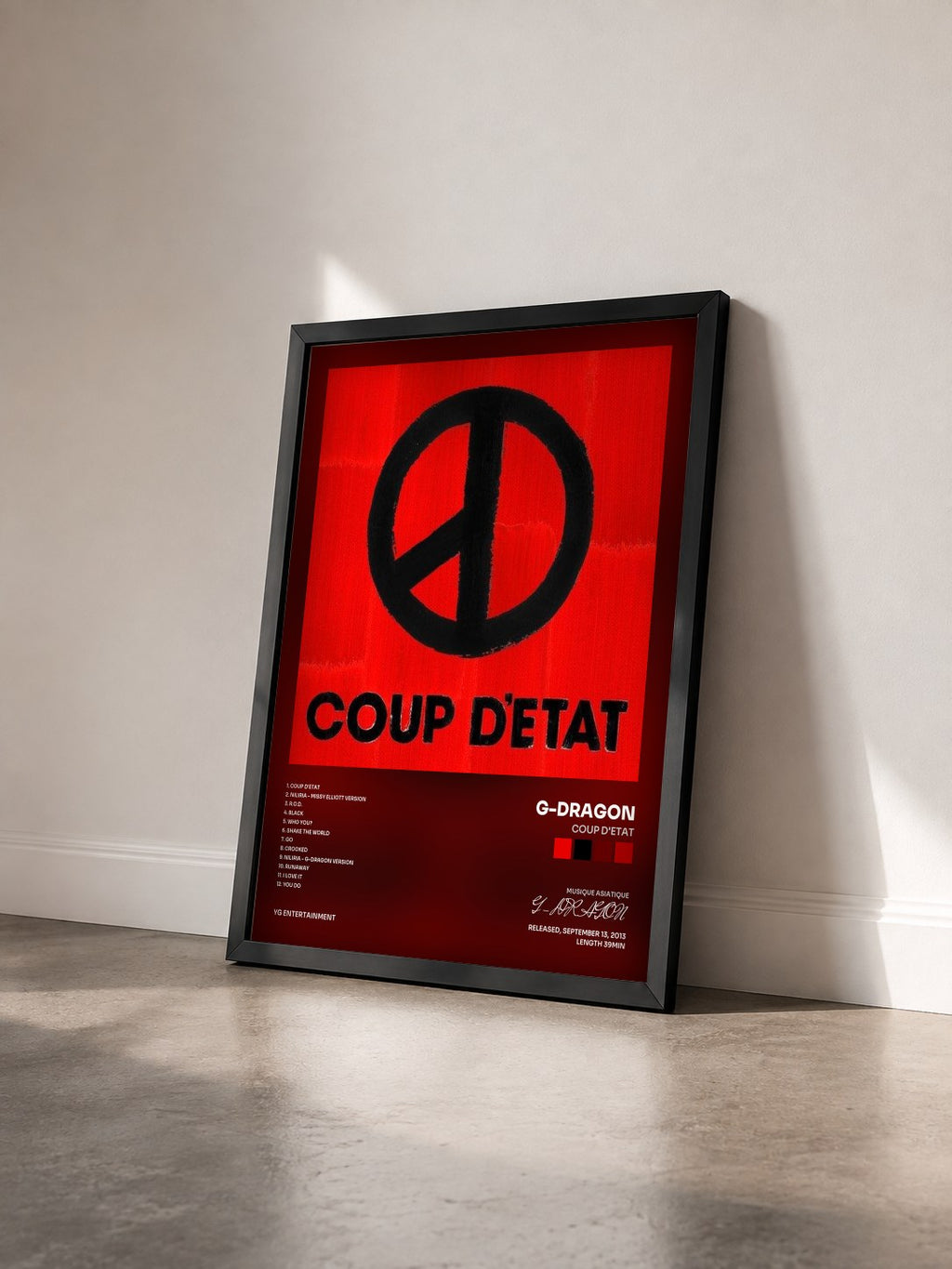 #noir Tableau de l'album COUP D'ETAT de G-DRAGON vu de trois quarts, cadre noir