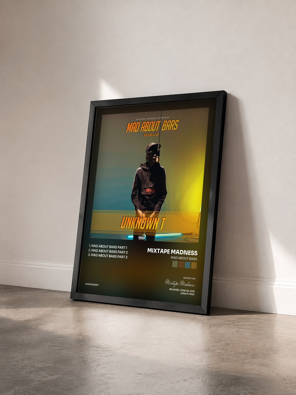 #noir Tableau de l'album Mad About Bars de Mixtape Madness vu de trois quarts, cadre noir