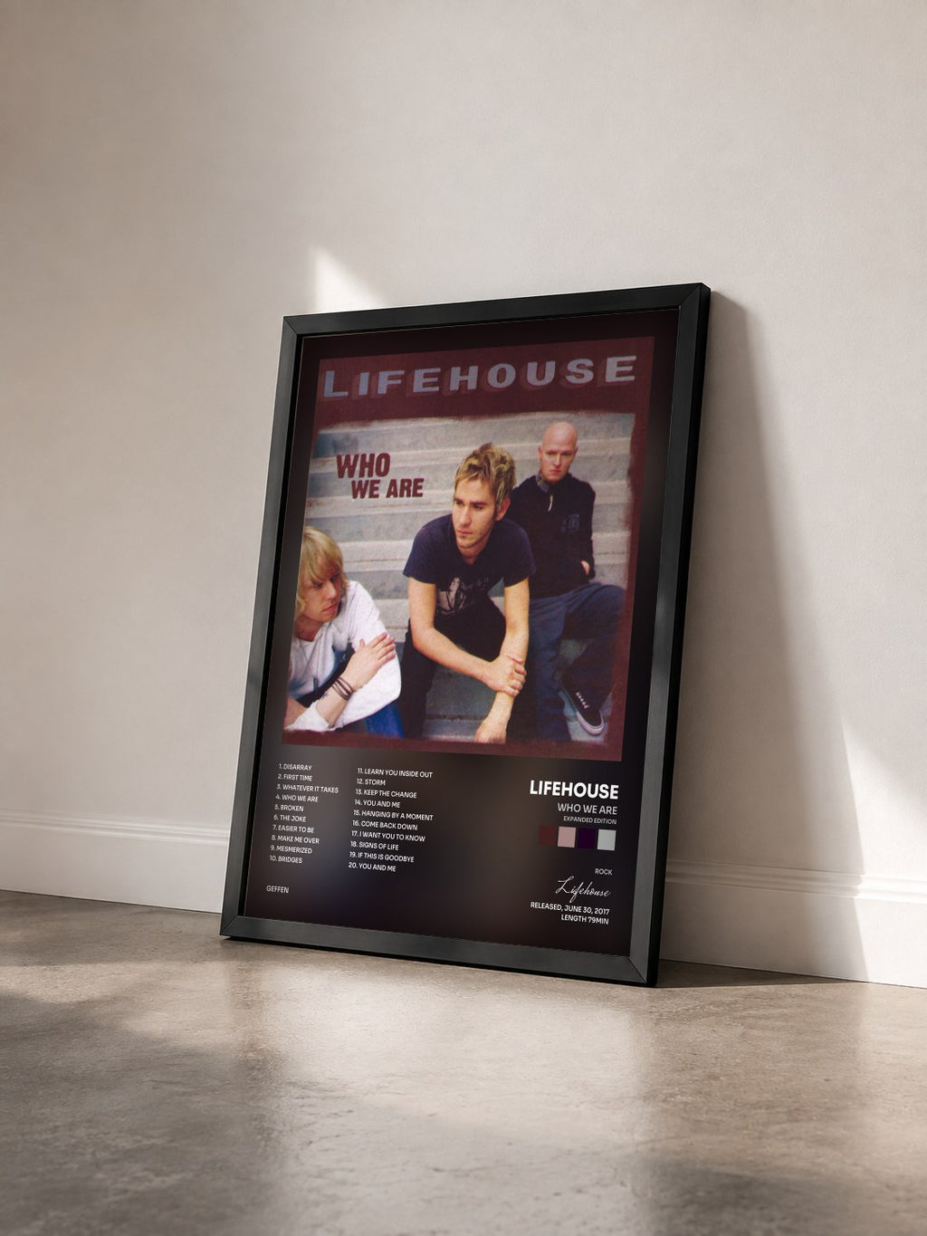 #noir Tableau de l'album Who We Are (Expanded Edition) de Lifehouse vu de trois quarts, cadre noir