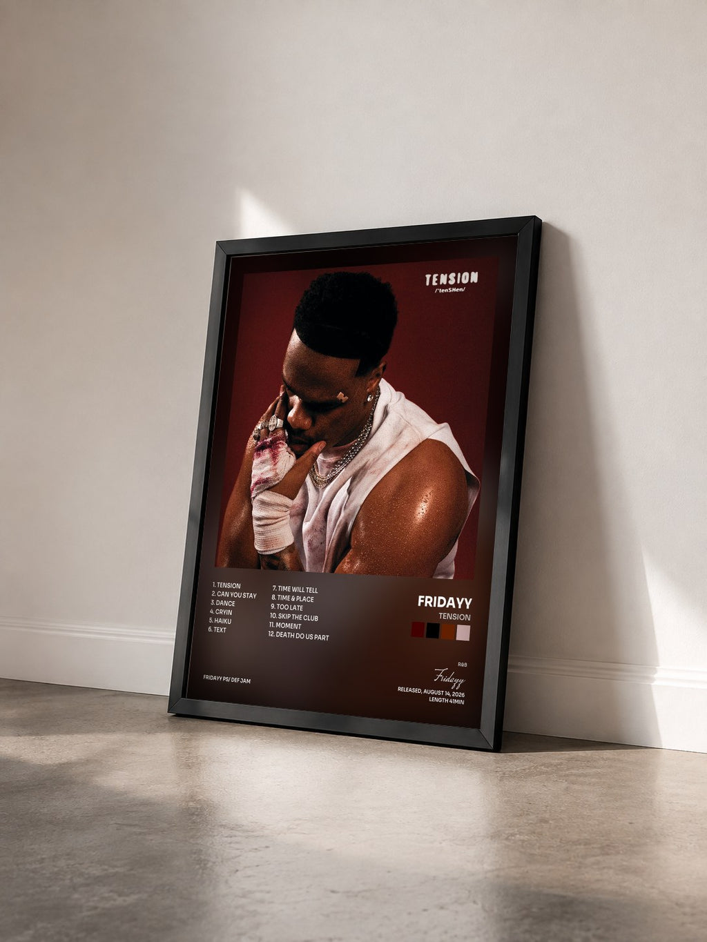 #noir Tableau de l'album Tension de Fridayy vu de trois quarts, cadre noir