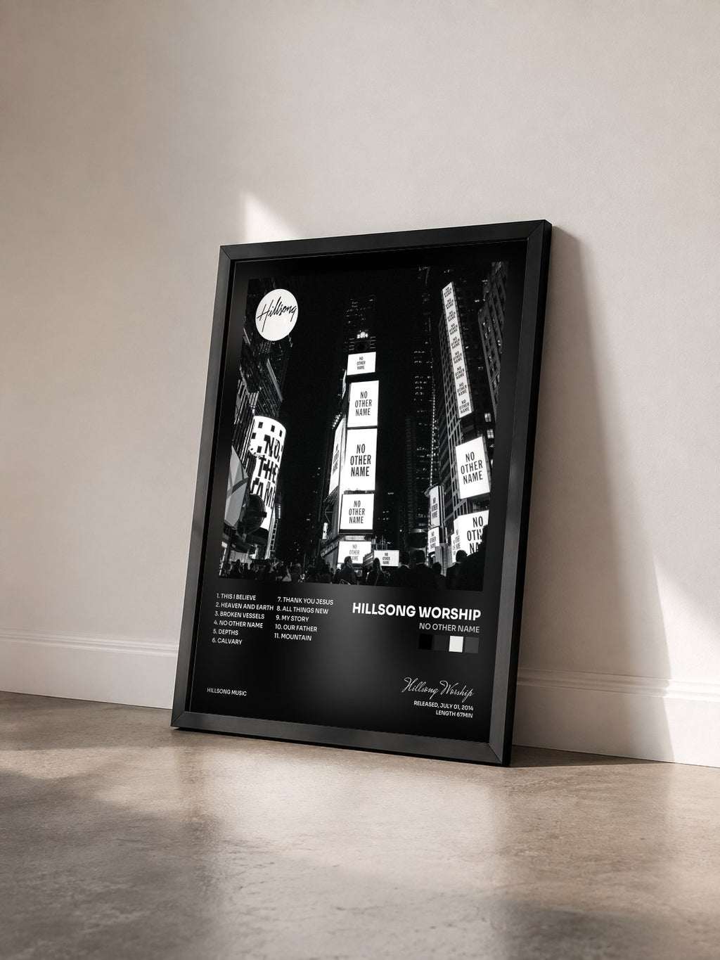 #noir Tableau de l'album No Other Name de Hillsong Worship vu de trois quarts, cadre noir