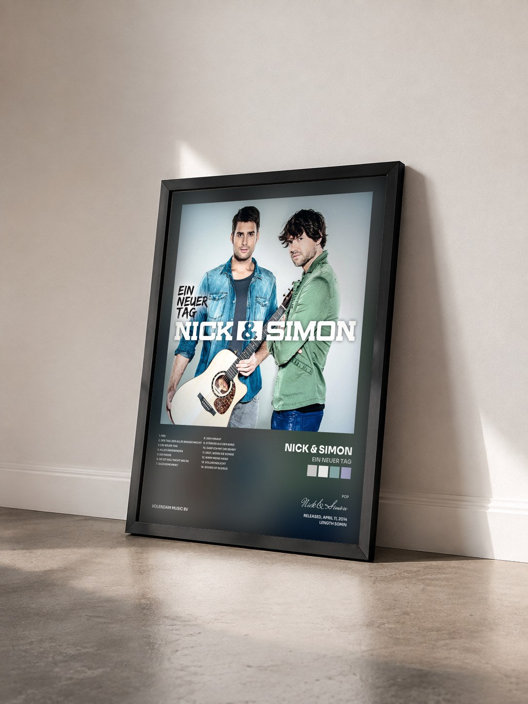 #noir Tableau de l'album Ein Neuer Tag de Nick & Simon vu de trois quarts, cadre noir