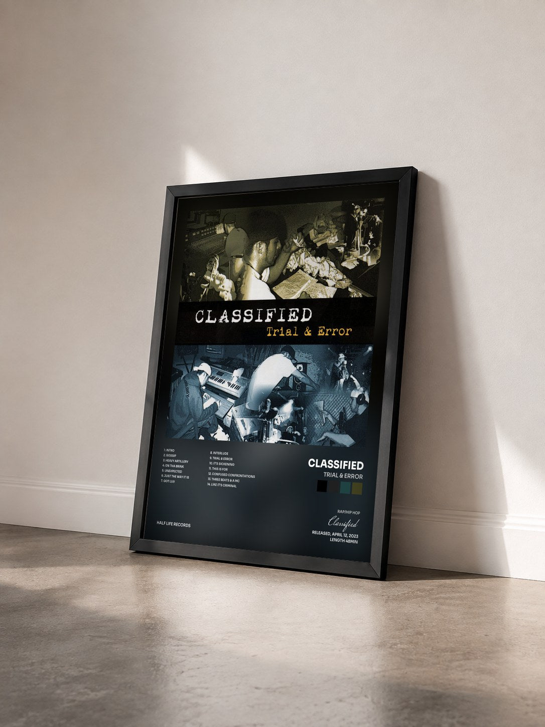 #noir Tableau de l'album Trial & Error de Classified vu de trois quarts, cadre noir