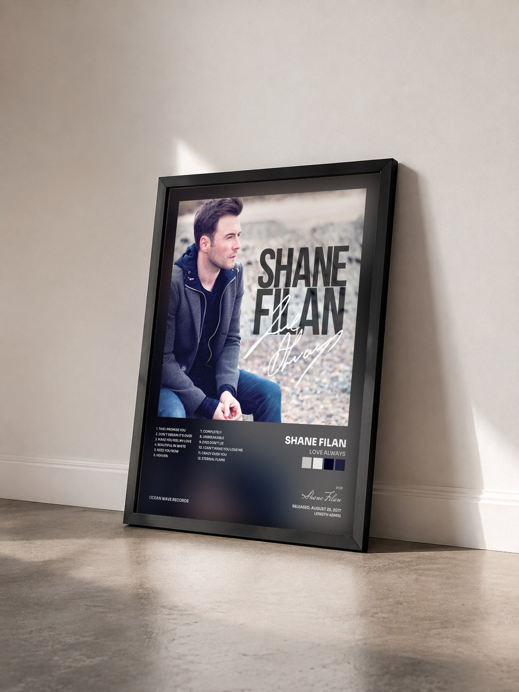 #noir Tableau de l'album Love Always de Shane Filan vu de trois quarts, cadre noir