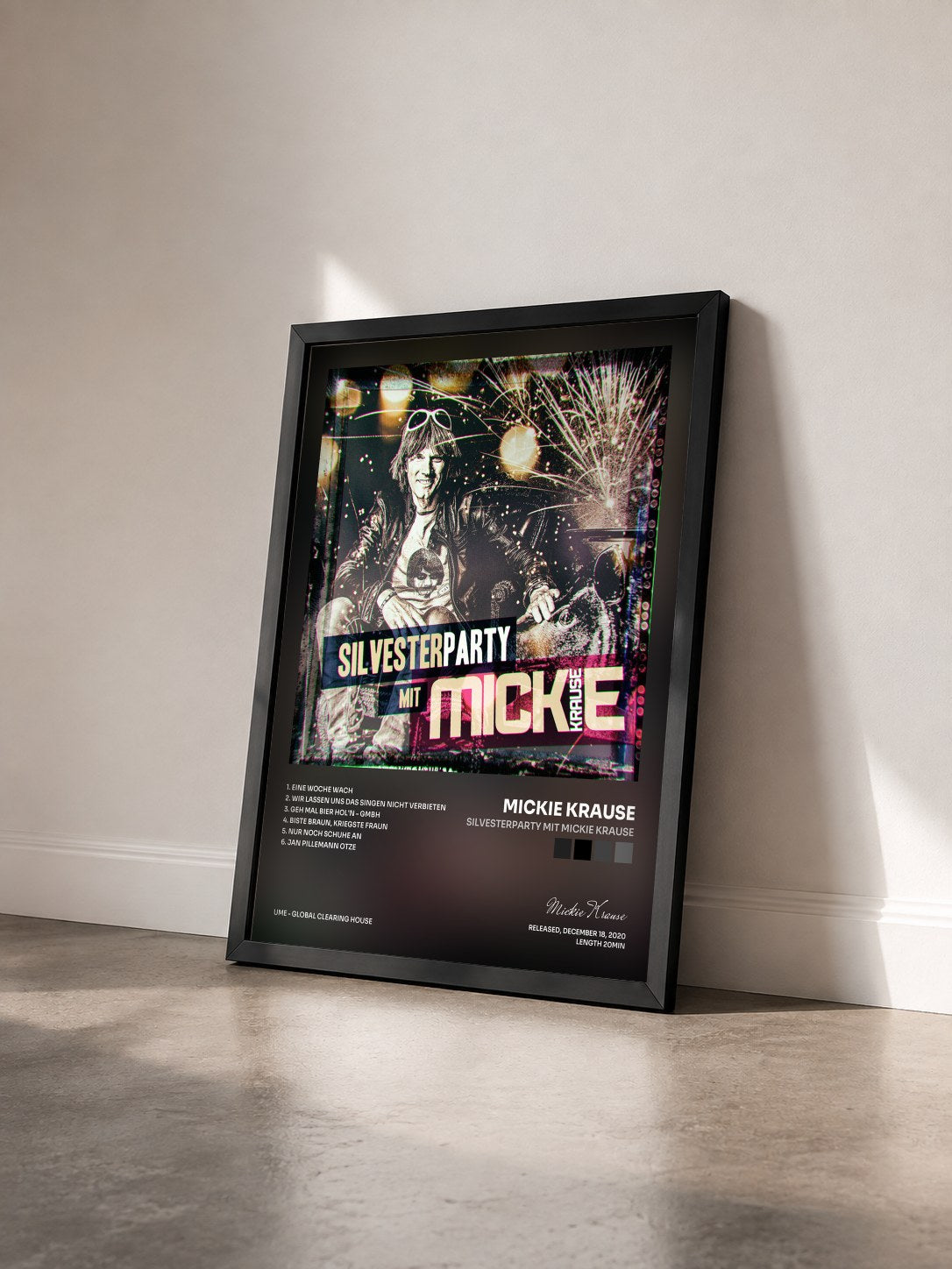 #noir Tableau de l'album Silvesterparty mit Mickie Krause de Mickie Krause vu de trois quarts, cadre noir