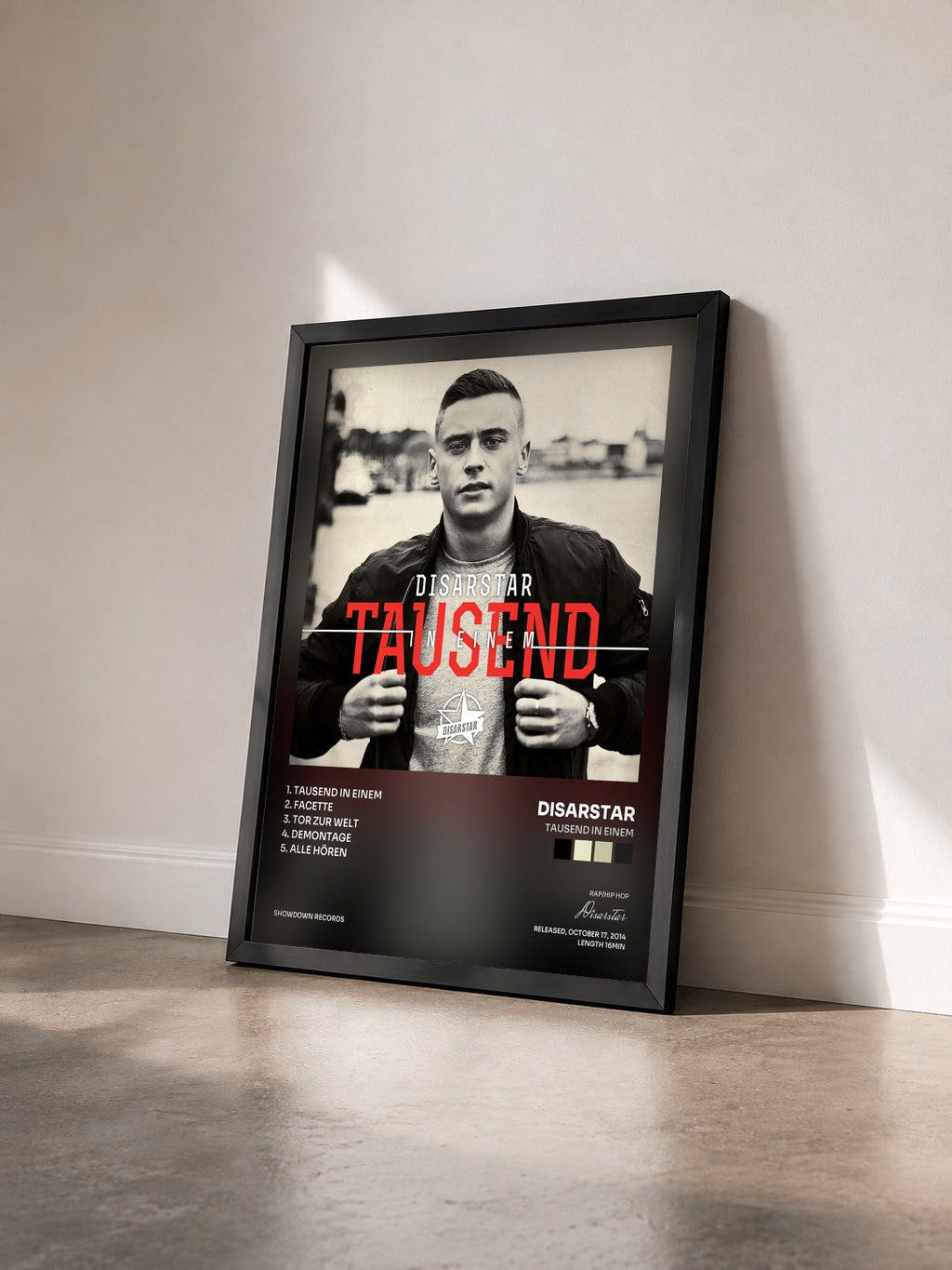 #noir Tableau de l'album Tausend in Einem de Disarstar vu de trois quarts, cadre noir