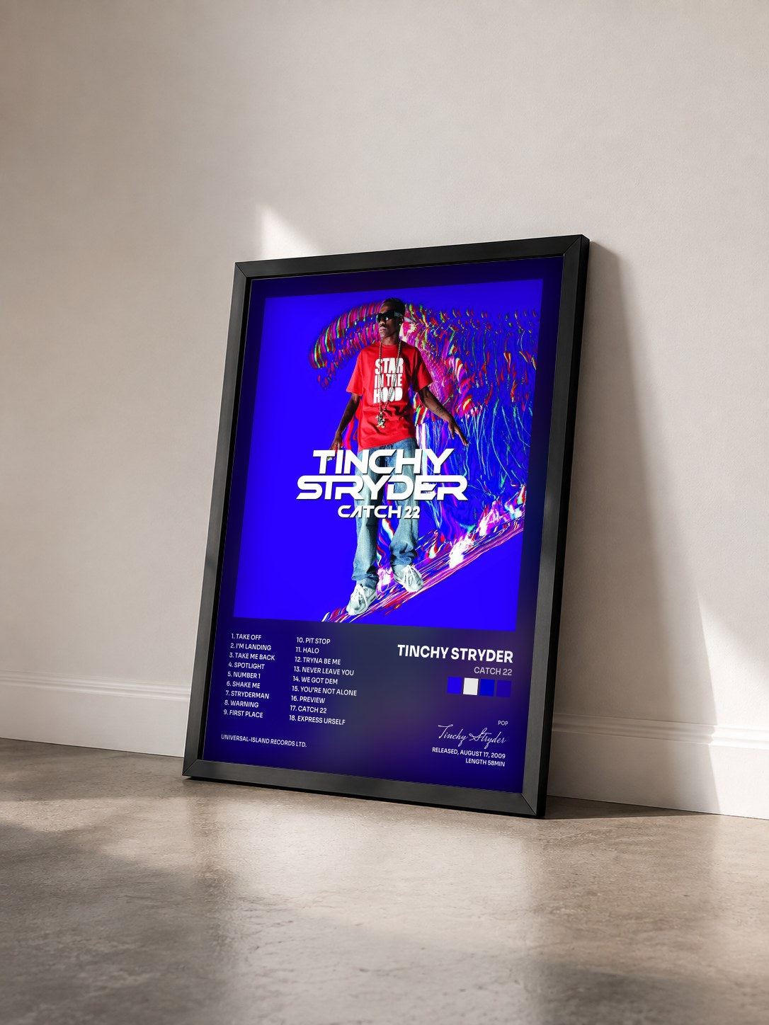 #noir Tableau de l'album Catch 22 de Tinchy Stryder vu de trois quarts, cadre noir
