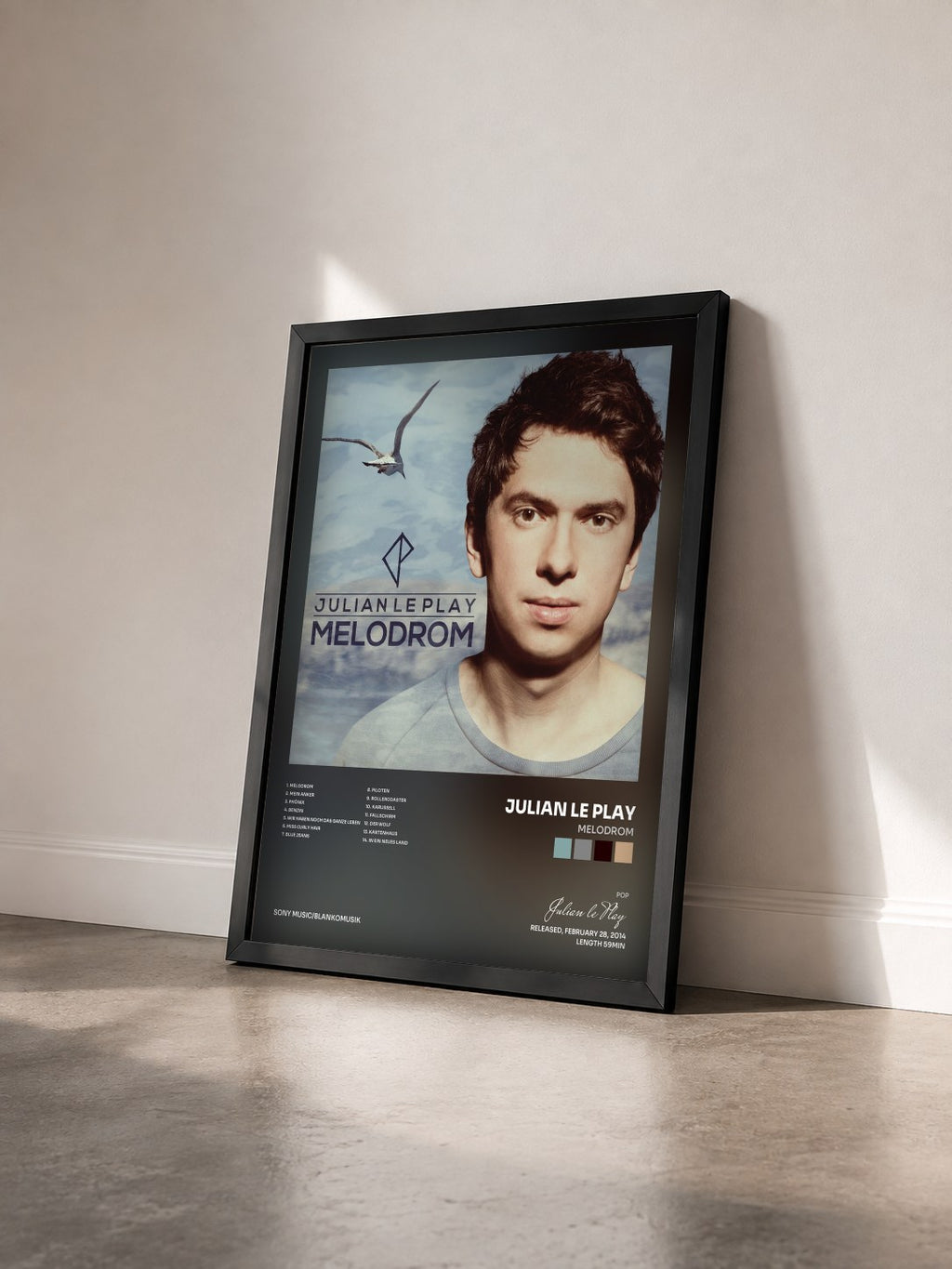#noir Tableau de l'album Melodrom de Julian le Play vu de trois quarts, cadre noir