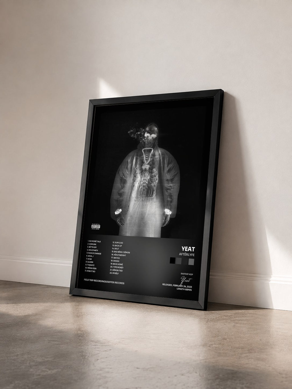 #noir Tableau de l'album AftërLyfe de Yeat vu de trois quarts, cadre noir