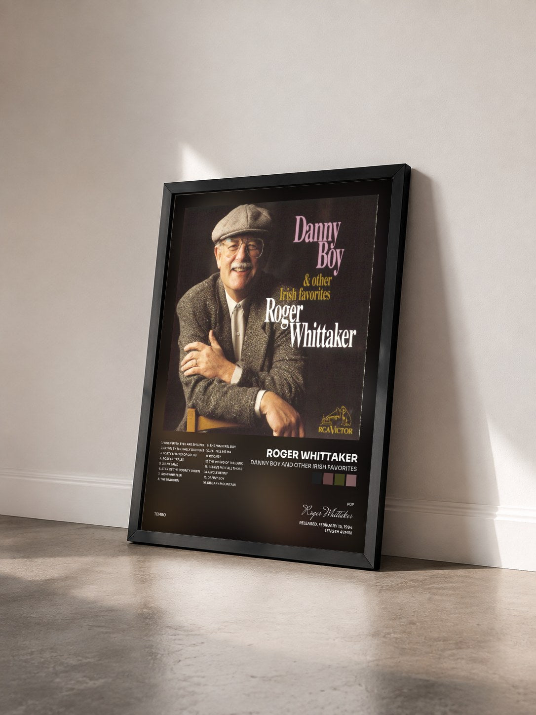 #noir Tableau de l'album Danny Boy And Other Irish Favorites de Roger Whittaker vu de trois quarts, cadre noir