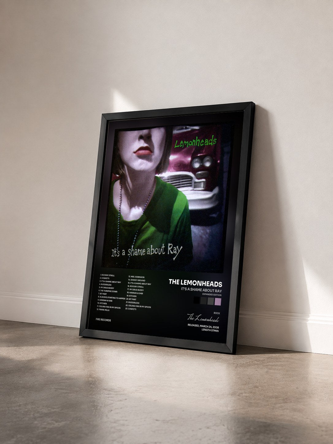 #noir Tableau de l'album It's a Shame About Ray (Expanded Edition) de The Lemonheads vu de trois quarts, cadre noir