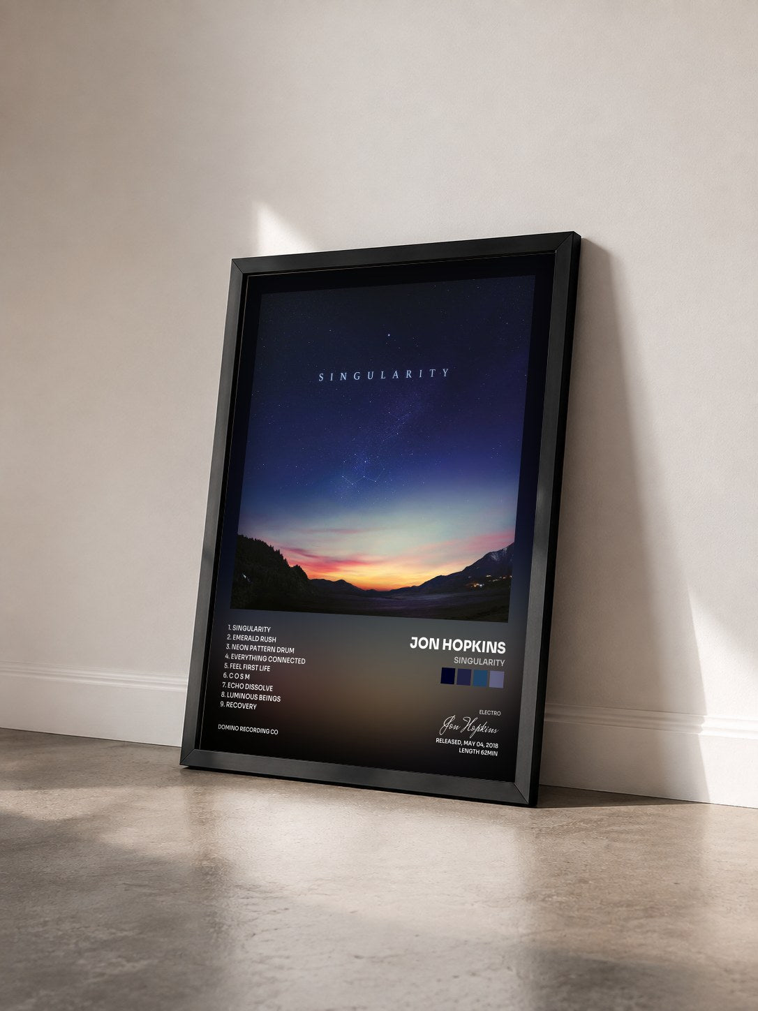#noir Tableau de l'album Singularity de Jon Hopkins vu de trois quarts, cadre noir