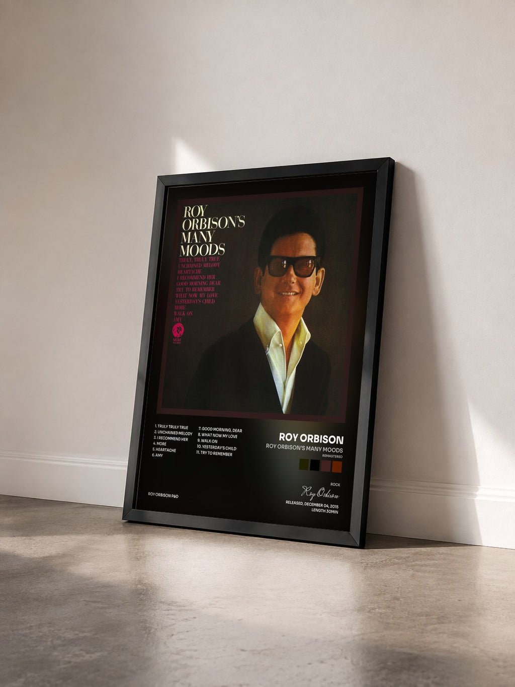 #noir Tableau de l'album Roy Orbison’s Many Moods (Remastered) de Roy Orbison vu de trois quarts, cadre noir
