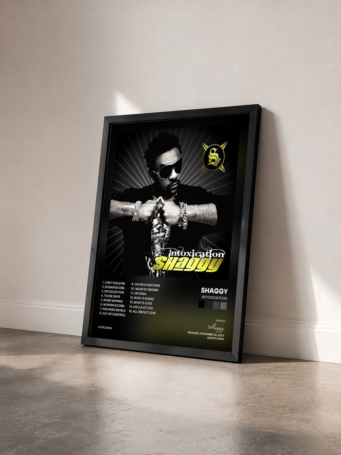 #noir Tableau de l'album Intoxication de Shaggy vu de trois quarts, cadre noir