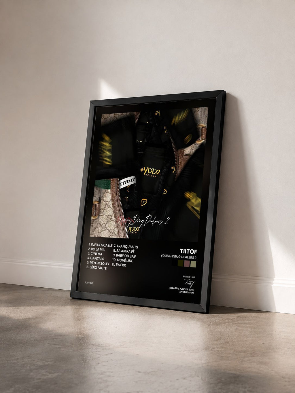 #noir Tableau de l'album Young Drug Dealers 2 de Tiitof vu de trois quarts, cadre noir