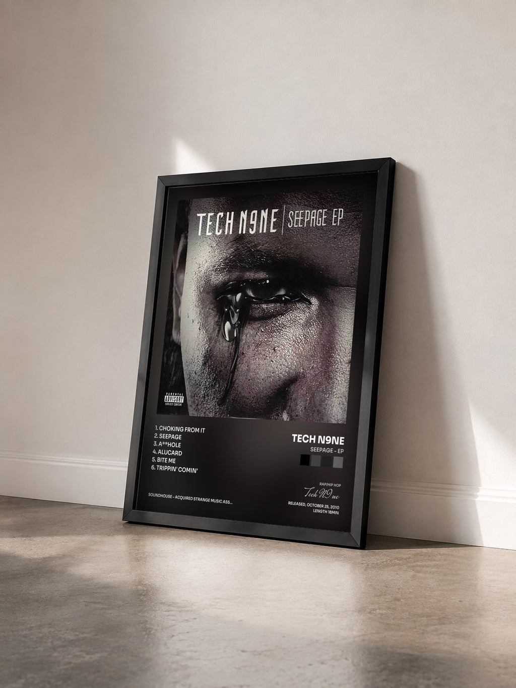 #noir Tableau de l'album Seepage - EP de Tech N9ne vu de trois quarts, cadre noir