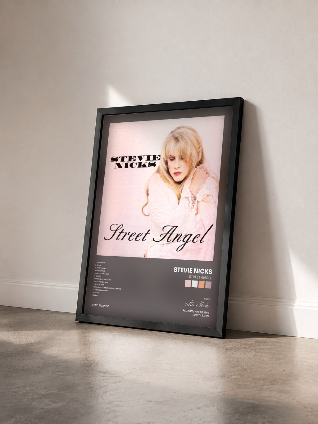 #noir Tableau de l'album Street Angel de Stevie Nicks vu de trois quarts, cadre noir