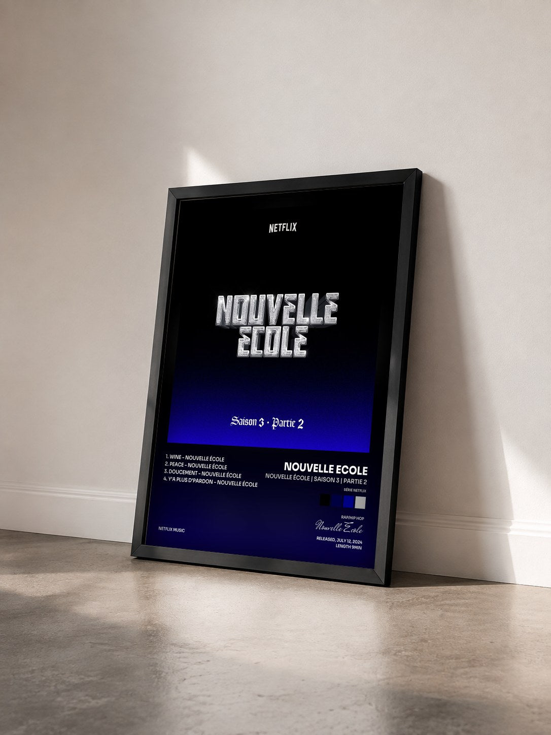 #noir Tableau de l'album Nouvelle École | Saison 3 | Partie 2 (Série Netflix) de Nouvelle Ecole vu de trois quarts, cadre noir