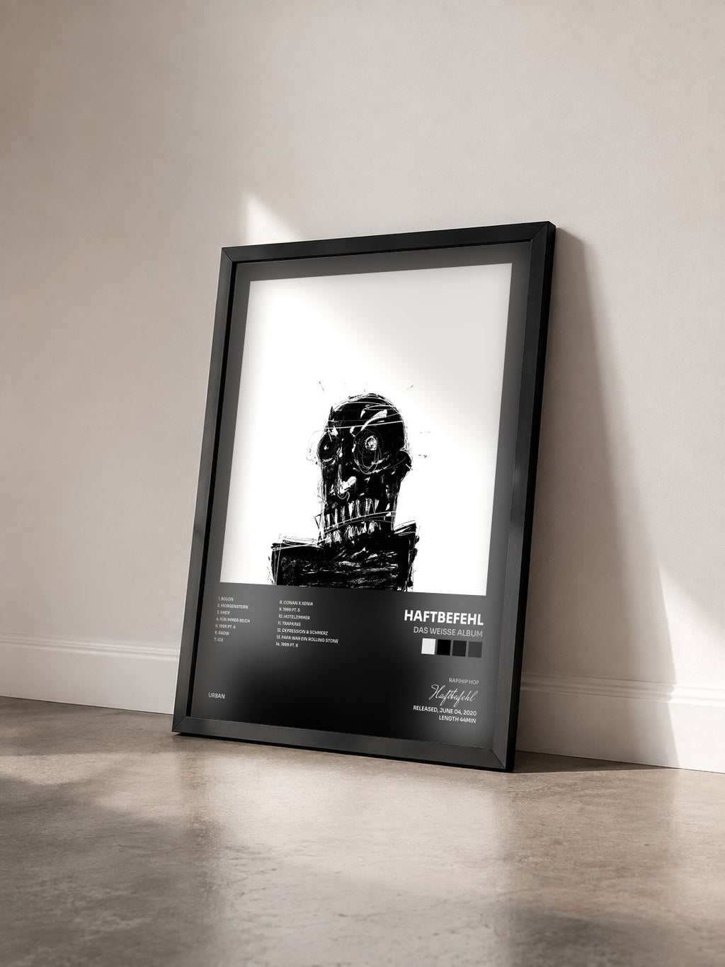 #noir Tableau de l'album Das weisse Album de Haftbefehl vu de trois quarts, cadre noir