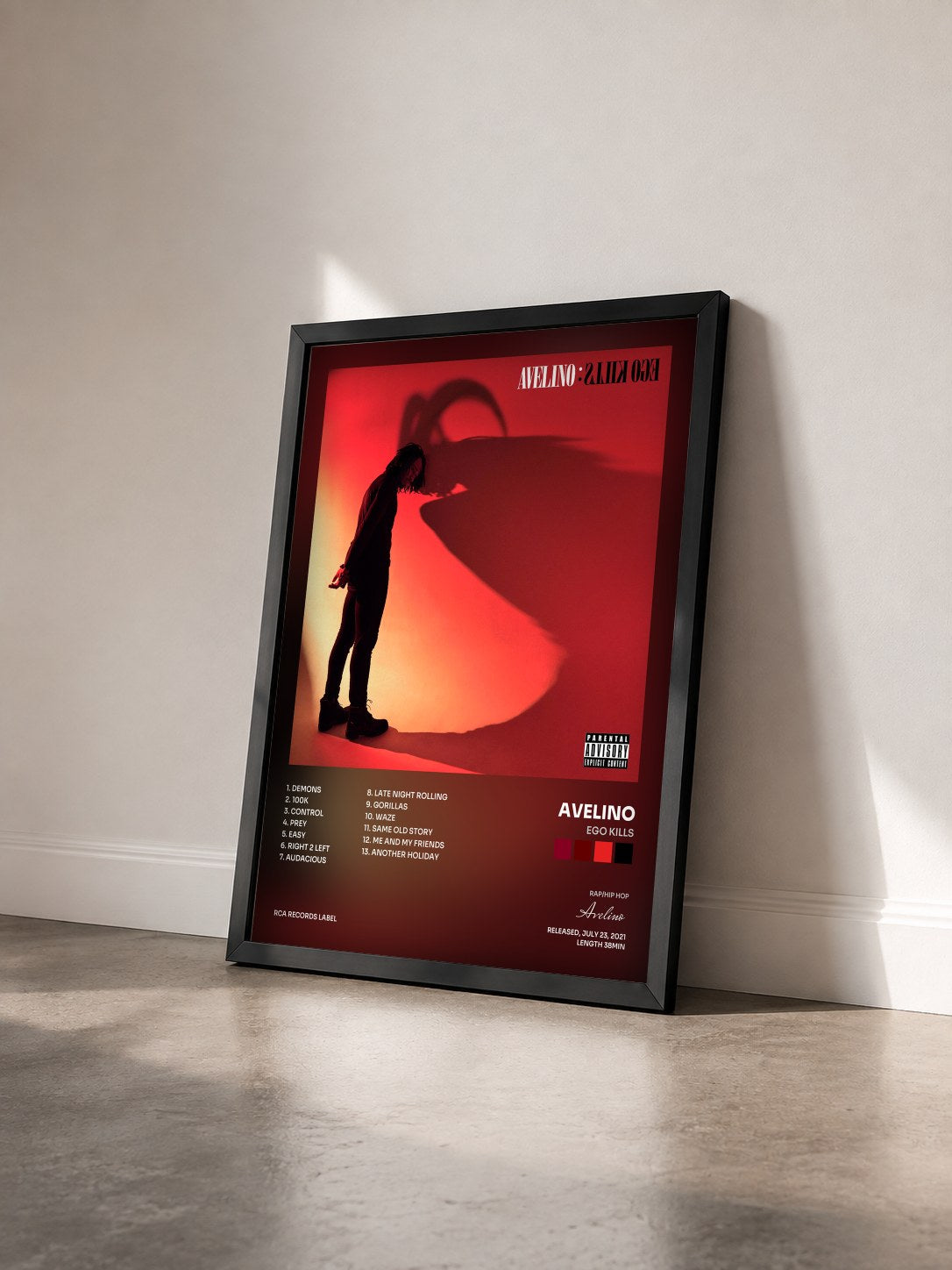 #noir Tableau de l'album EGO KILLS de Avelino vu de trois quarts, cadre noir