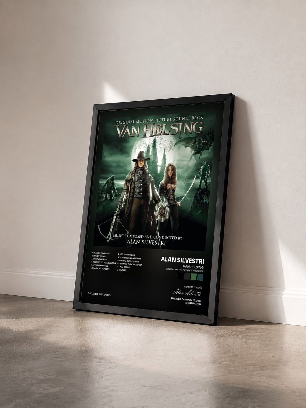 #noir Tableau de l'album Van Helsing (Original Motion Picture Soundtrack) de Alan Silvestri vu de trois quarts, cadre noir