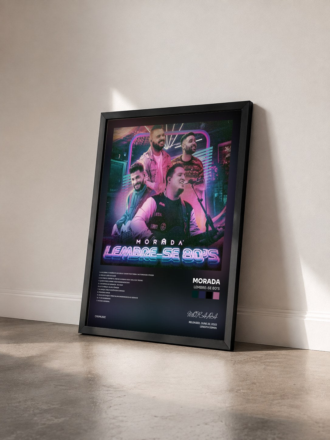 #noir Tableau de l'album Lembre-se 80's de MORADA vu de trois quarts, cadre noir