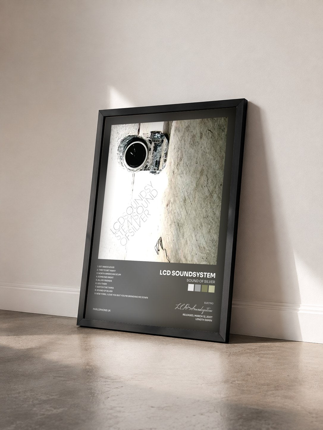 #noir Tableau de l'album Sound of Silver de LCD Soundsystem vu de trois quarts, cadre noir
