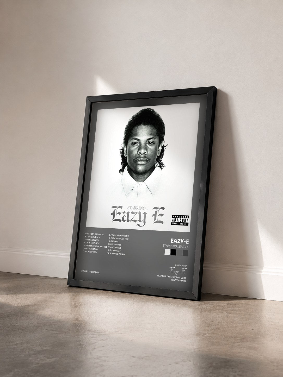#noir Tableau de l'album Starring...Eazy E de Eazy-E vu de trois quarts, cadre noir