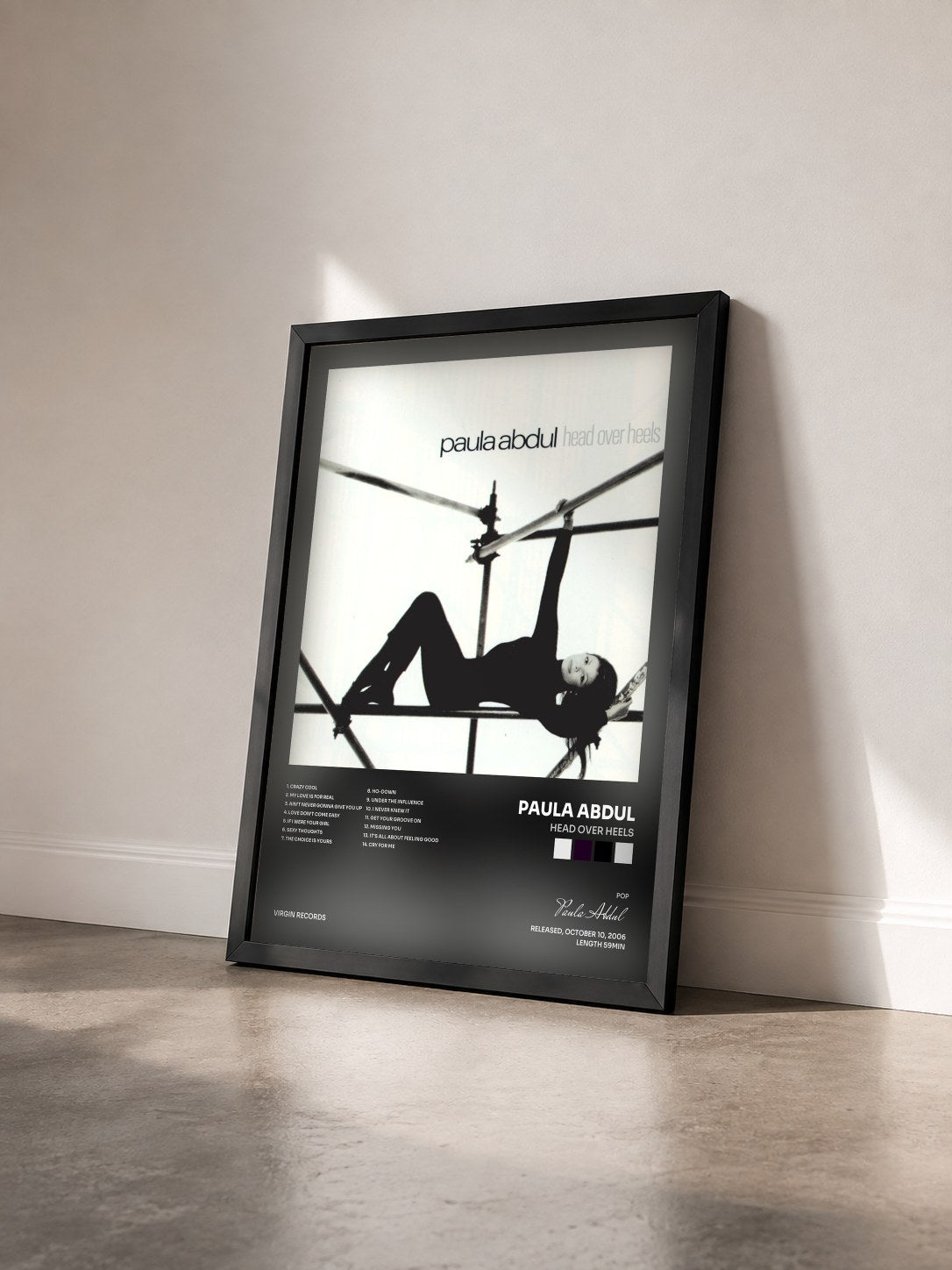 #noir Tableau de l'album Head Over Heels de Paula Abdul vu de trois quarts, cadre noir