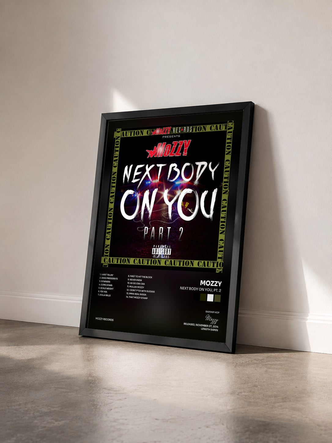 #noir Tableau de l'album Next Body On You, Pt. 2 de Mozzy vu de trois quarts, cadre noir