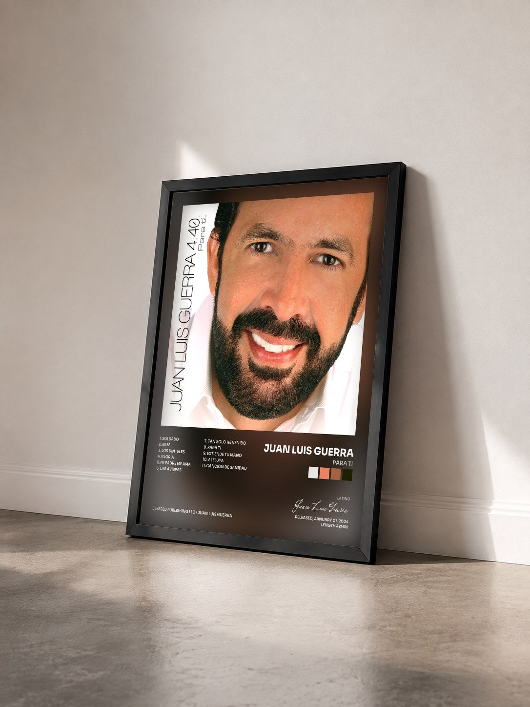 #noir Tableau de l'album Para Ti de Juan Luis Guerra vu de trois quarts, cadre noir