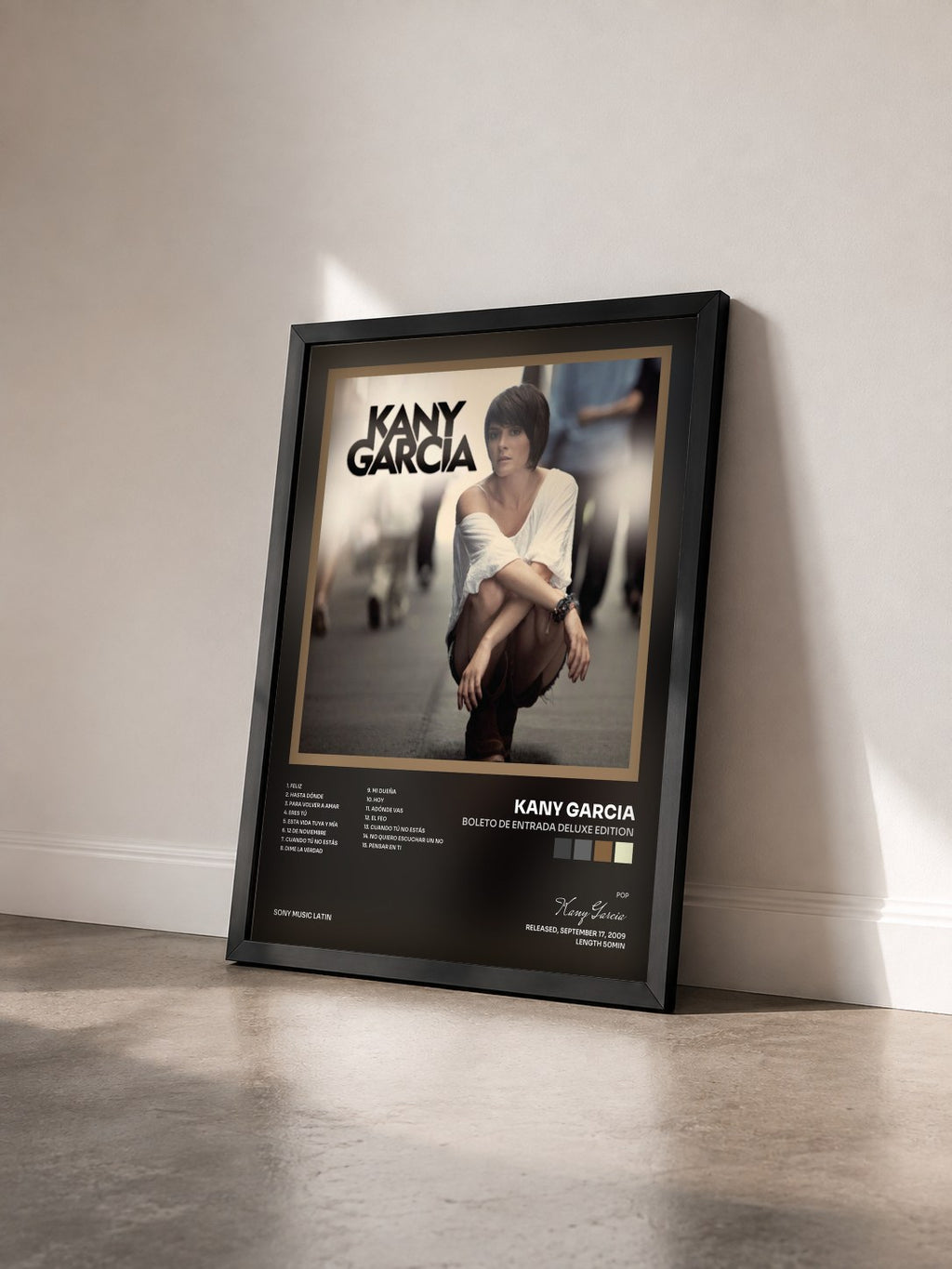 #noir Tableau de l'album Boleto De Entrada Deluxe Edition de Kany Garcia vu de trois quarts, cadre noir