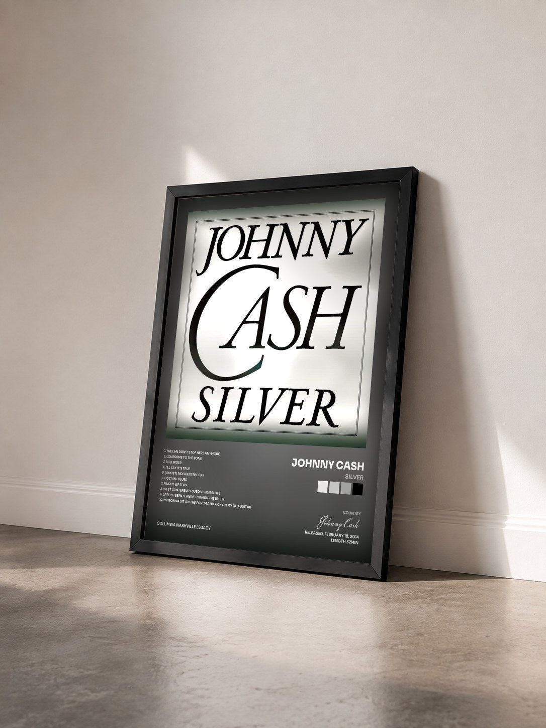 #noir Tableau de l'album Silver de Johnny Cash vu de trois quarts, cadre noir