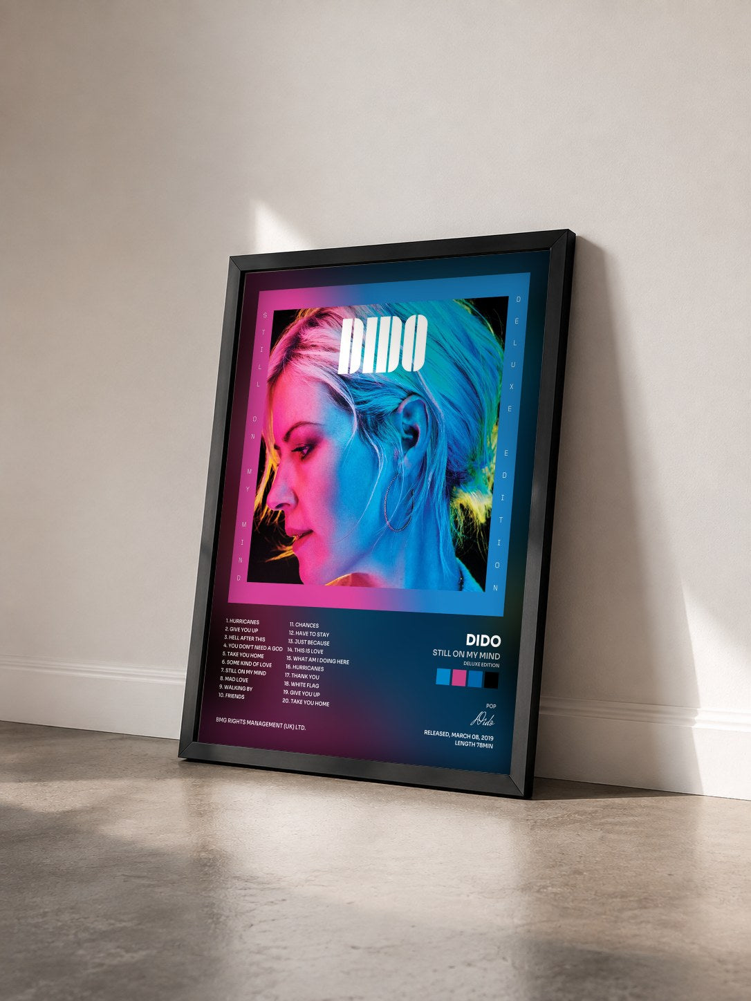 #noir Tableau de l'album Still on My Mind (Deluxe Edition) de Dido vu de trois quarts, cadre noir