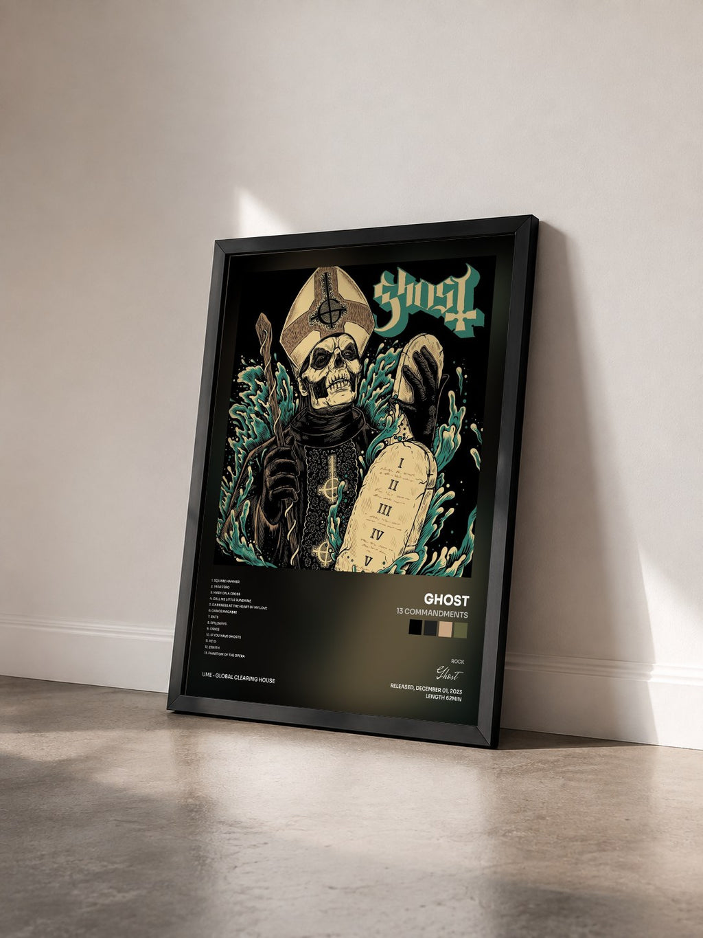 #noir Tableau de l'album 13 Commandments de Ghost vu de trois quarts, cadre noir
