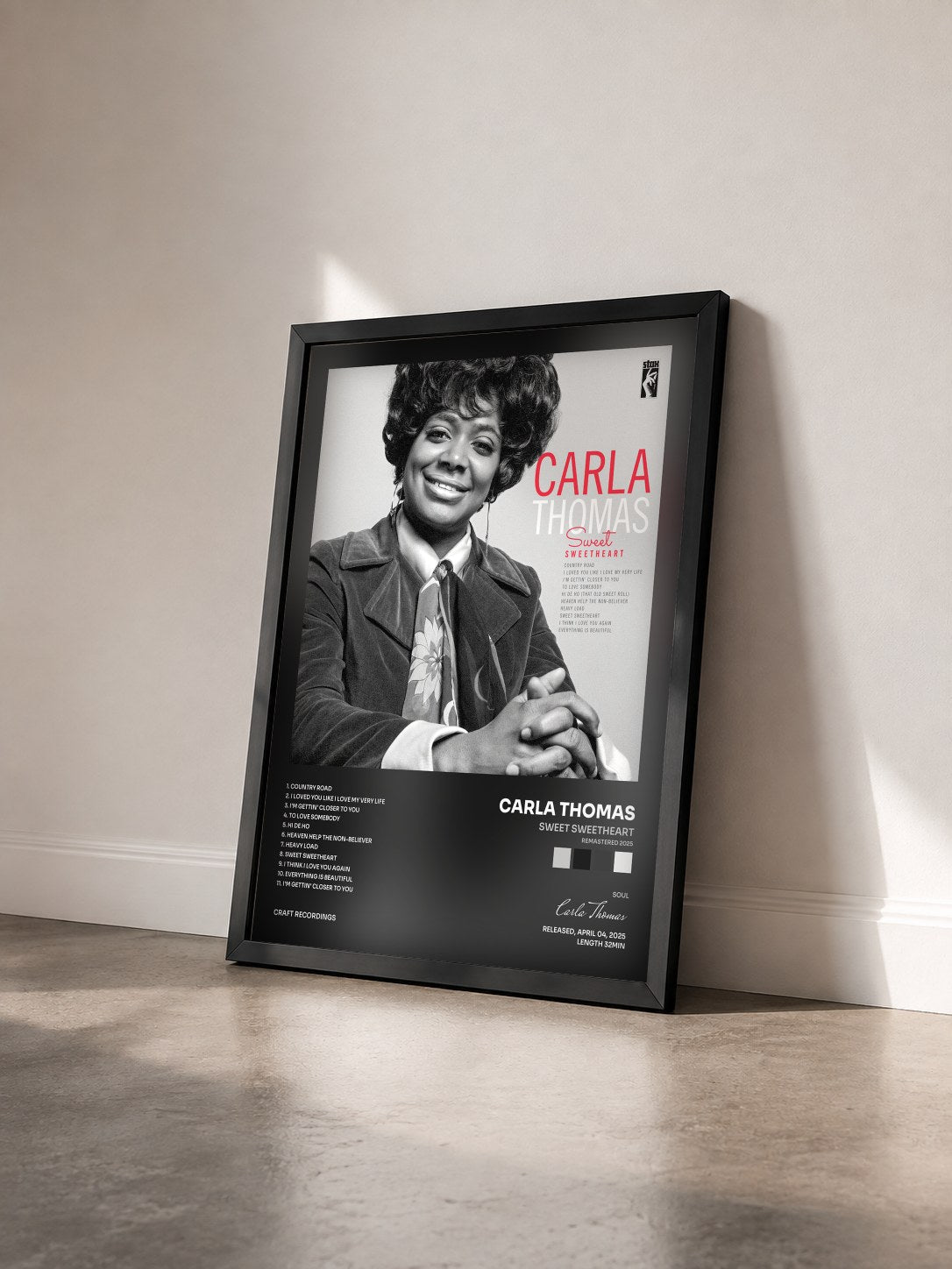 #noir Tableau de l'album Sweet Sweetheart (Remastered 2025) de Carla Thomas vu de trois quarts, cadre noir