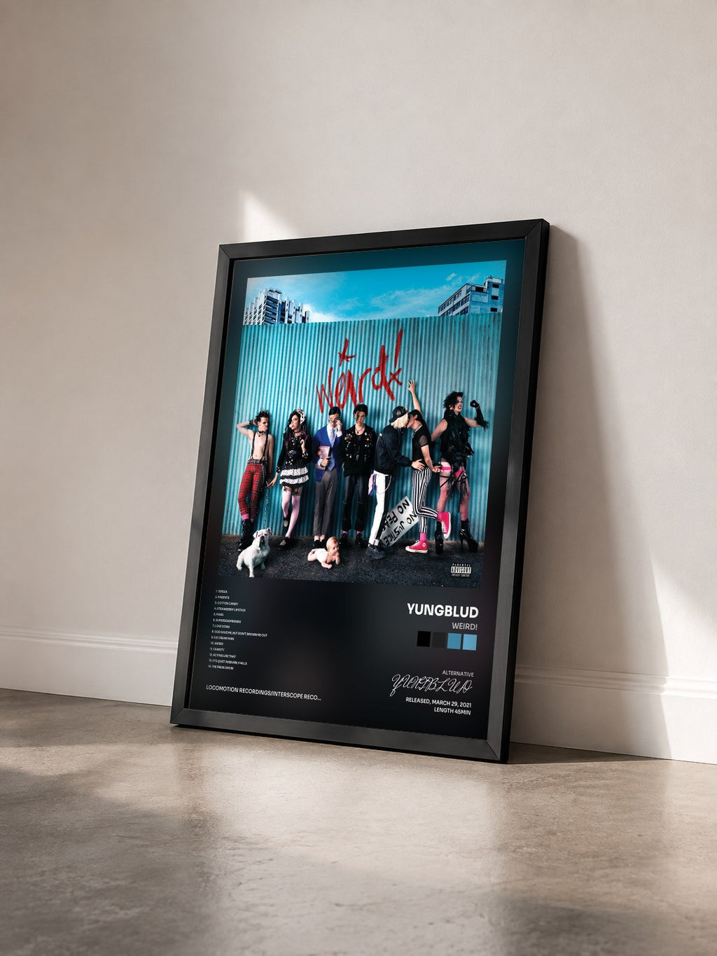#noir Tableau de l'album weird! de YUNGBLUD vu de trois quarts, cadre noir