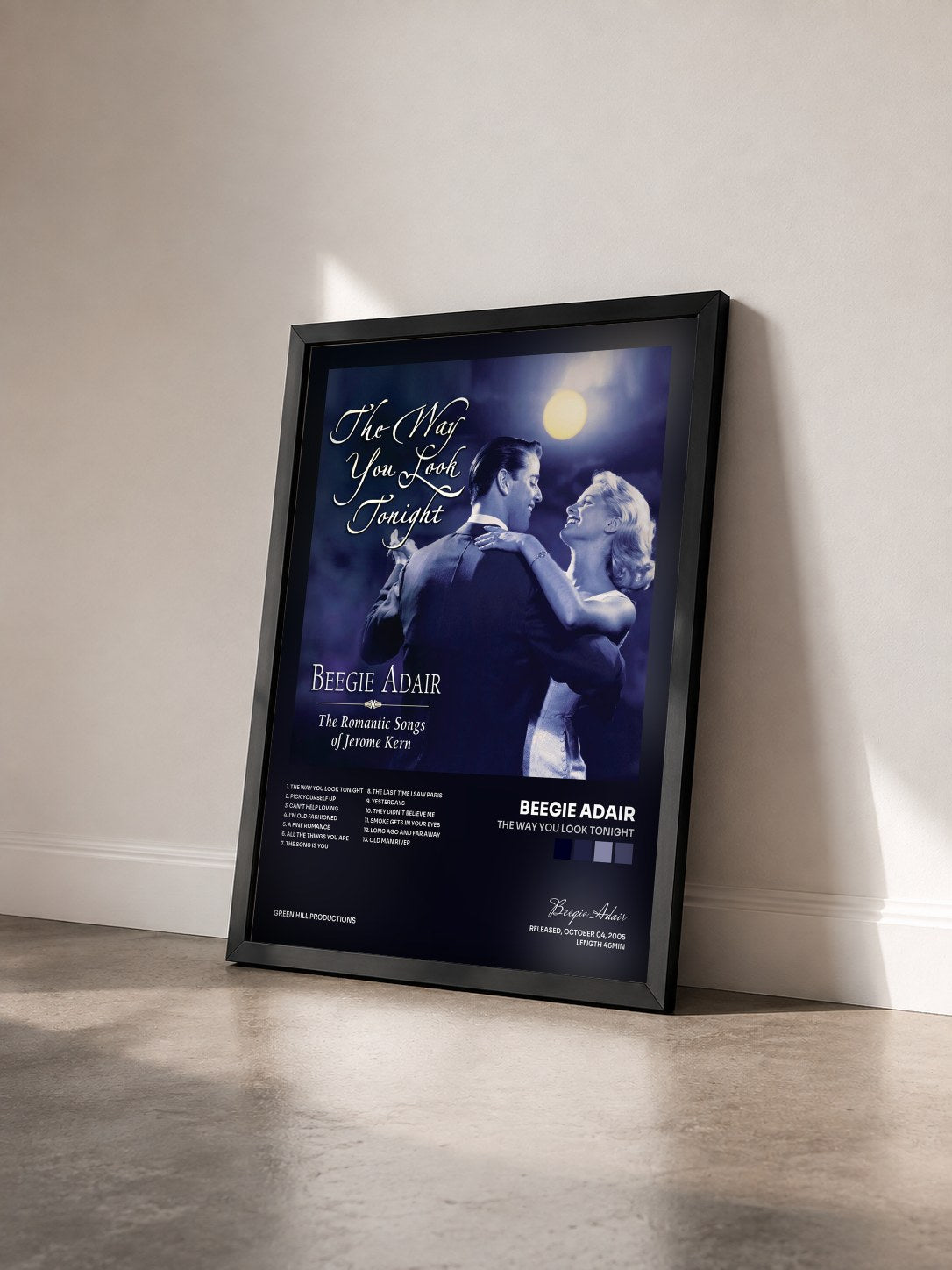 #noir Tableau de l'album The Way You Look Tonight de Beegie Adair vu de trois quarts, cadre noir