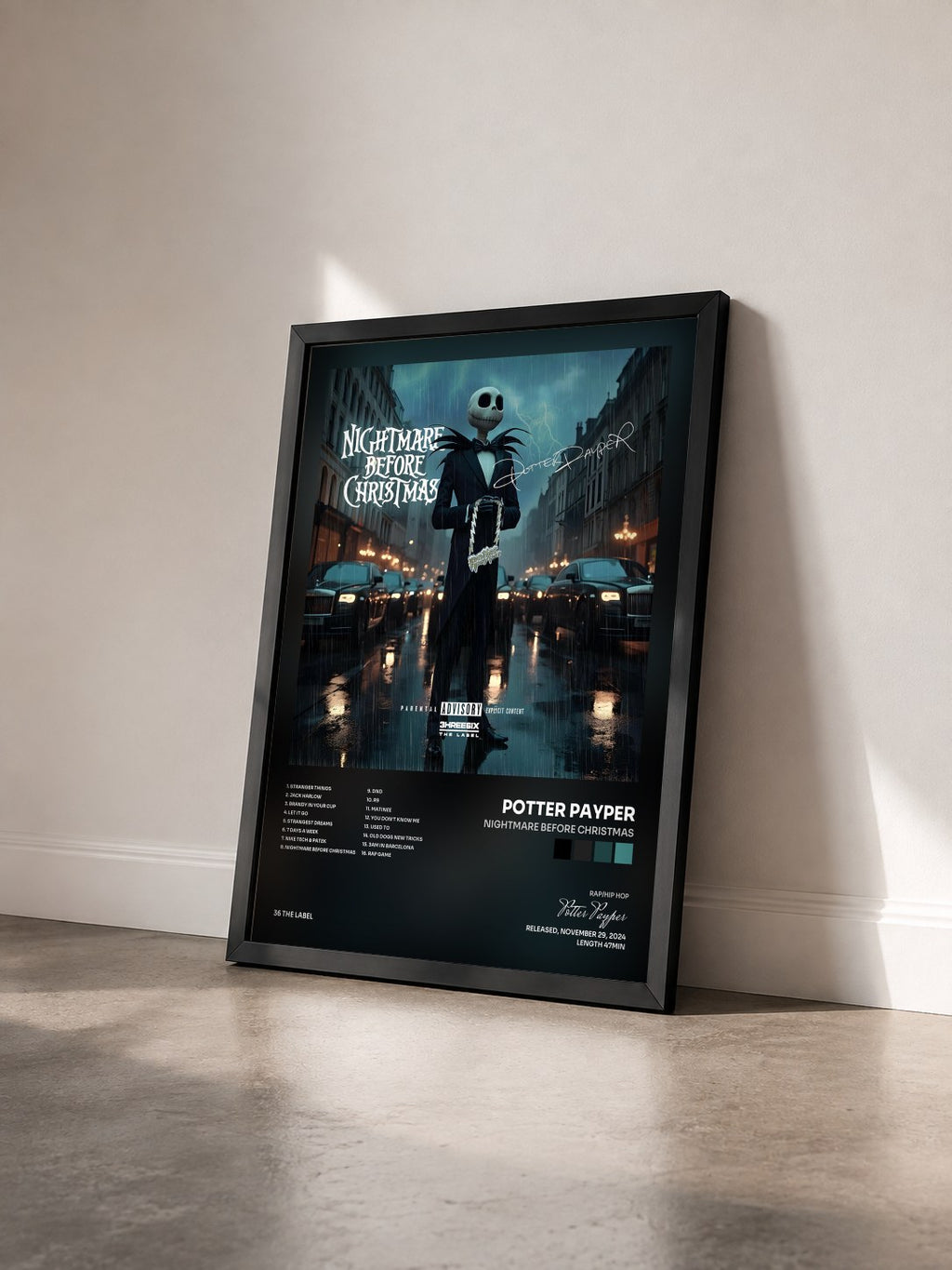 #noir Tableau de l'album Nightmare Before Christmas de Potter Payper vu de trois quarts, cadre noir