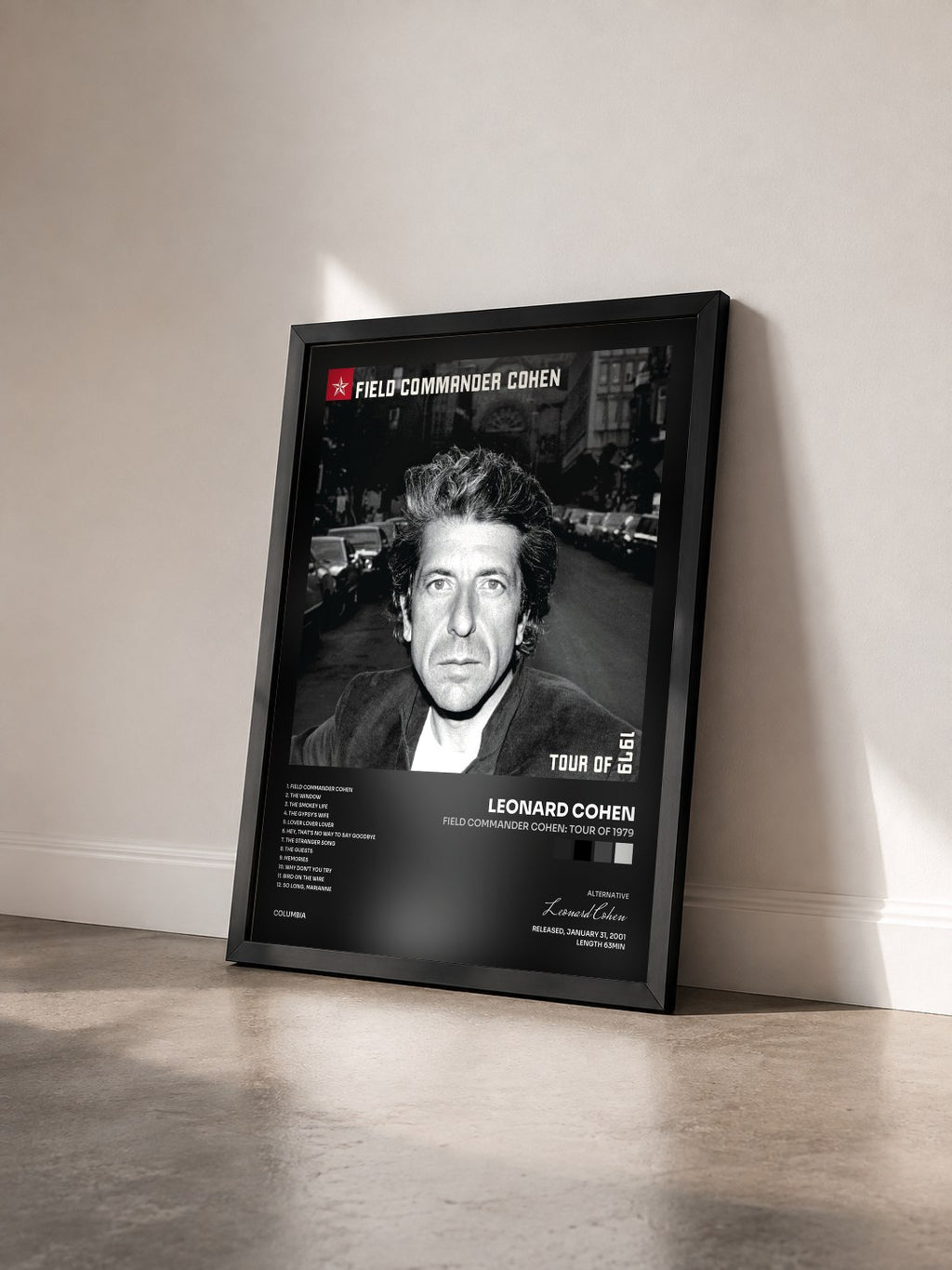 #noir Tableau de l'album Field Commander Cohen: Tour of 1979 de Leonard Cohen vu de trois quarts, cadre noir