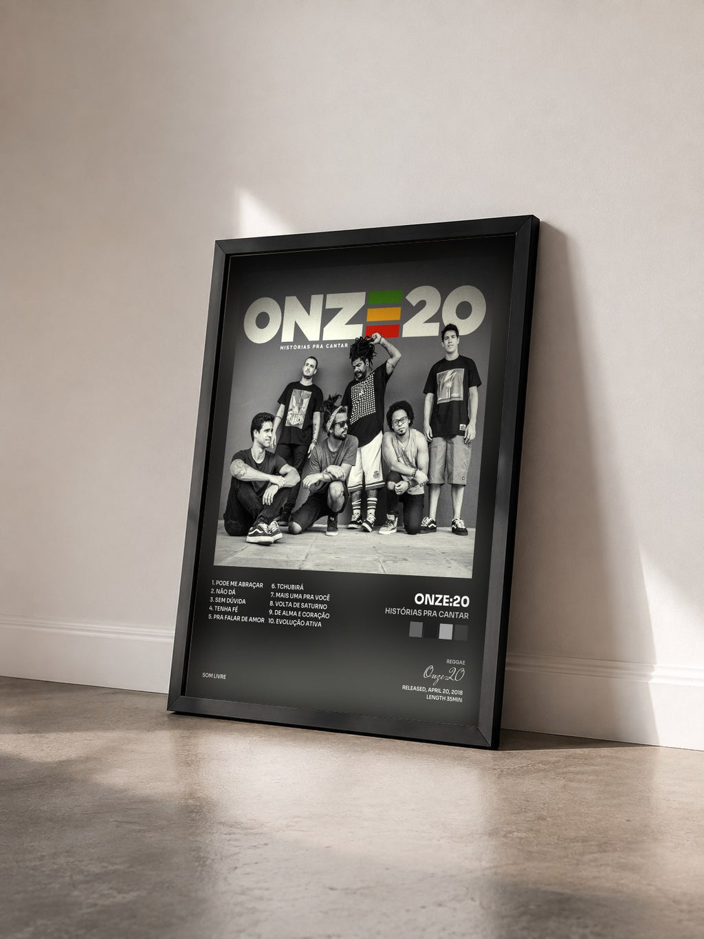 #noir Tableau de l'album Histórias Pra Cantar de Onze:20 vu de trois quarts, cadre noir