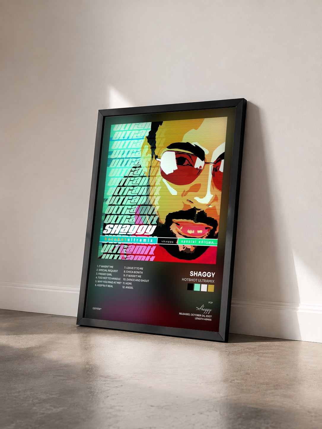 #noir Tableau de l'album Hotshot Ultramix de Shaggy vu de trois quarts, cadre noir