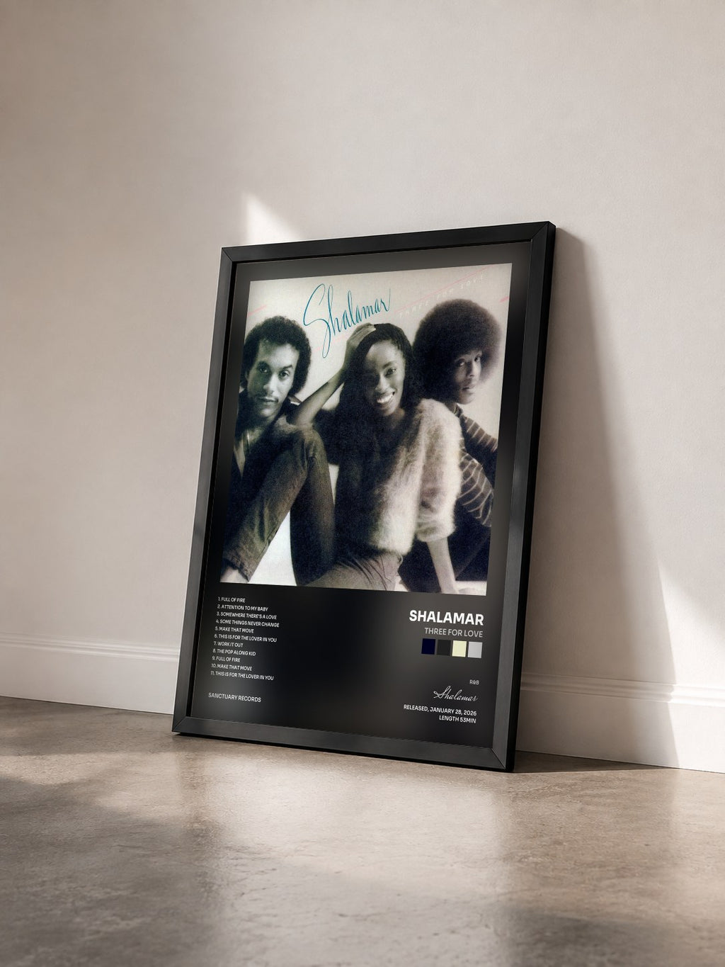 #noir Tableau de l'album Three for Love de Shalamar vu de trois quarts, cadre noir
