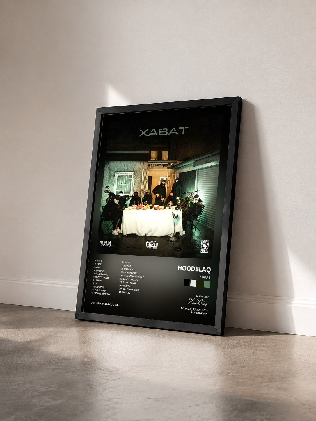 #noir Tableau de l'album XABAT de HoodBlaq vu de trois quarts, cadre noir