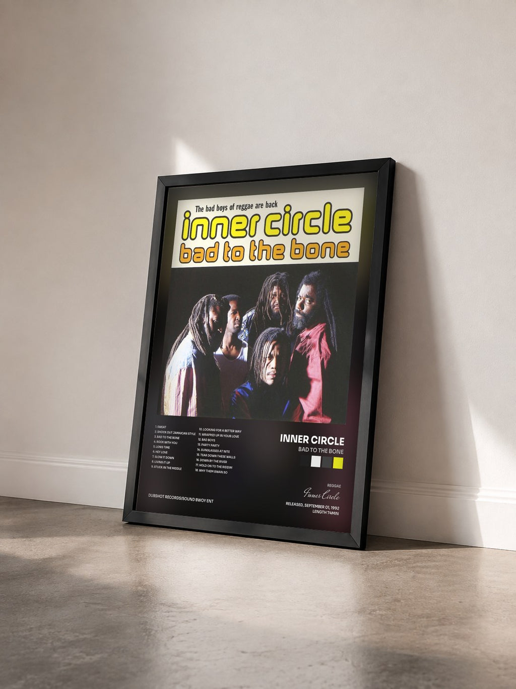 #noir Tableau de l'album Bad to the Bone de Inner Circle vu de trois quarts, cadre noir