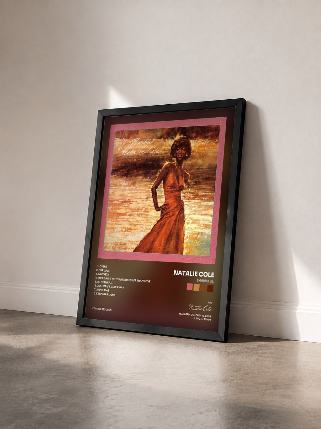 #noir Tableau de l'album Thankful de Natalie Cole vu de trois quarts, cadre noir