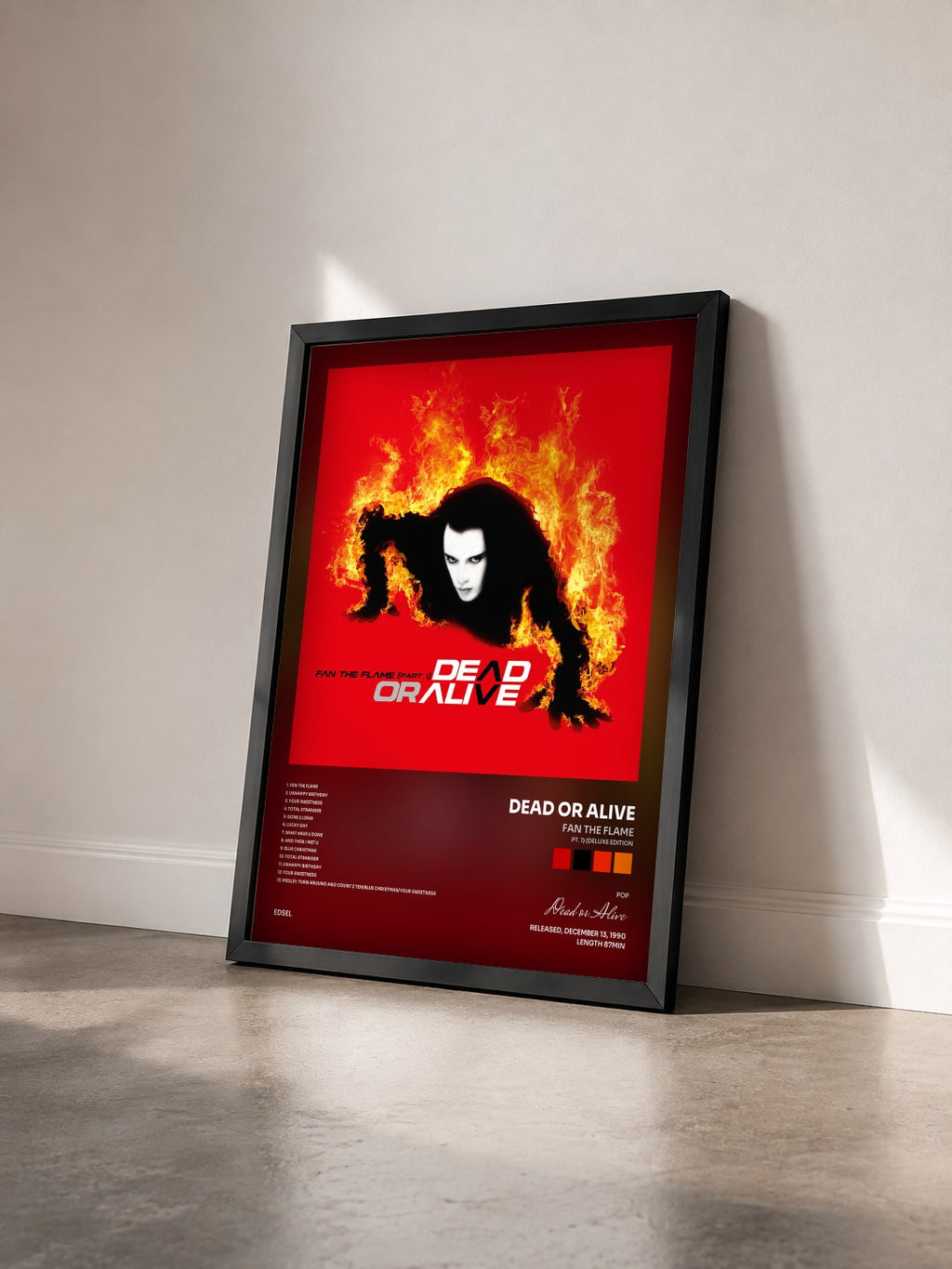 #noir Tableau de l'album Fan the Flame (Pt. 1) (Deluxe Edition) de Dead or Alive vu de trois quarts, cadre noir