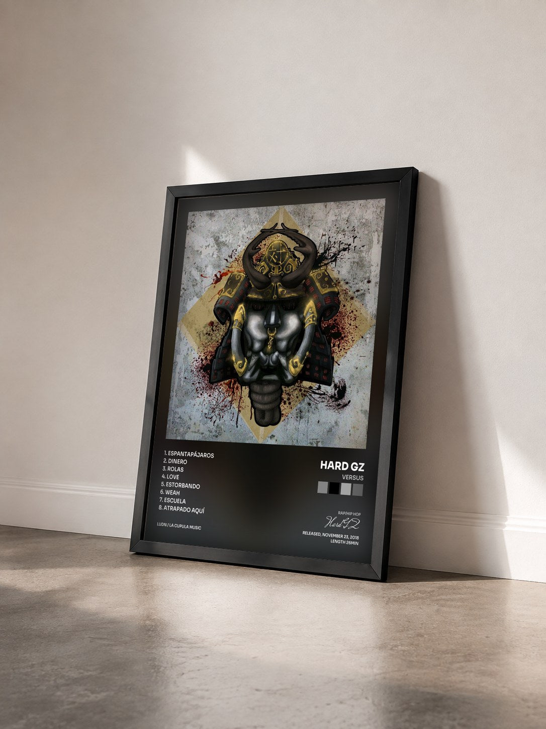 #noir Tableau de l'album Versus de Hard GZ vu de trois quarts, cadre noir