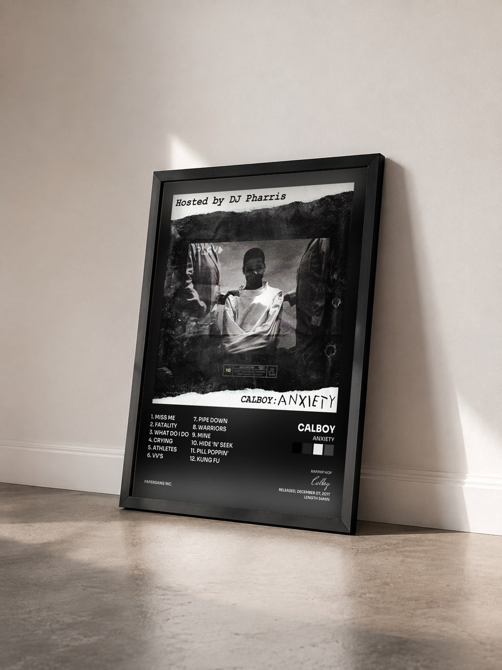 #noir Tableau de l'album Anxiety de Calboy vu de trois quarts, cadre noir